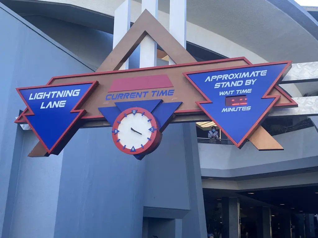 lightning lane pass space mountain