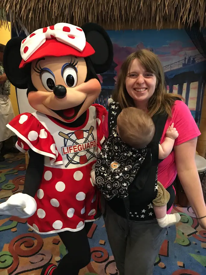 minnie mouse with woman and child 